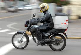 Lei amplia direitos a motoboys e mototaxistas