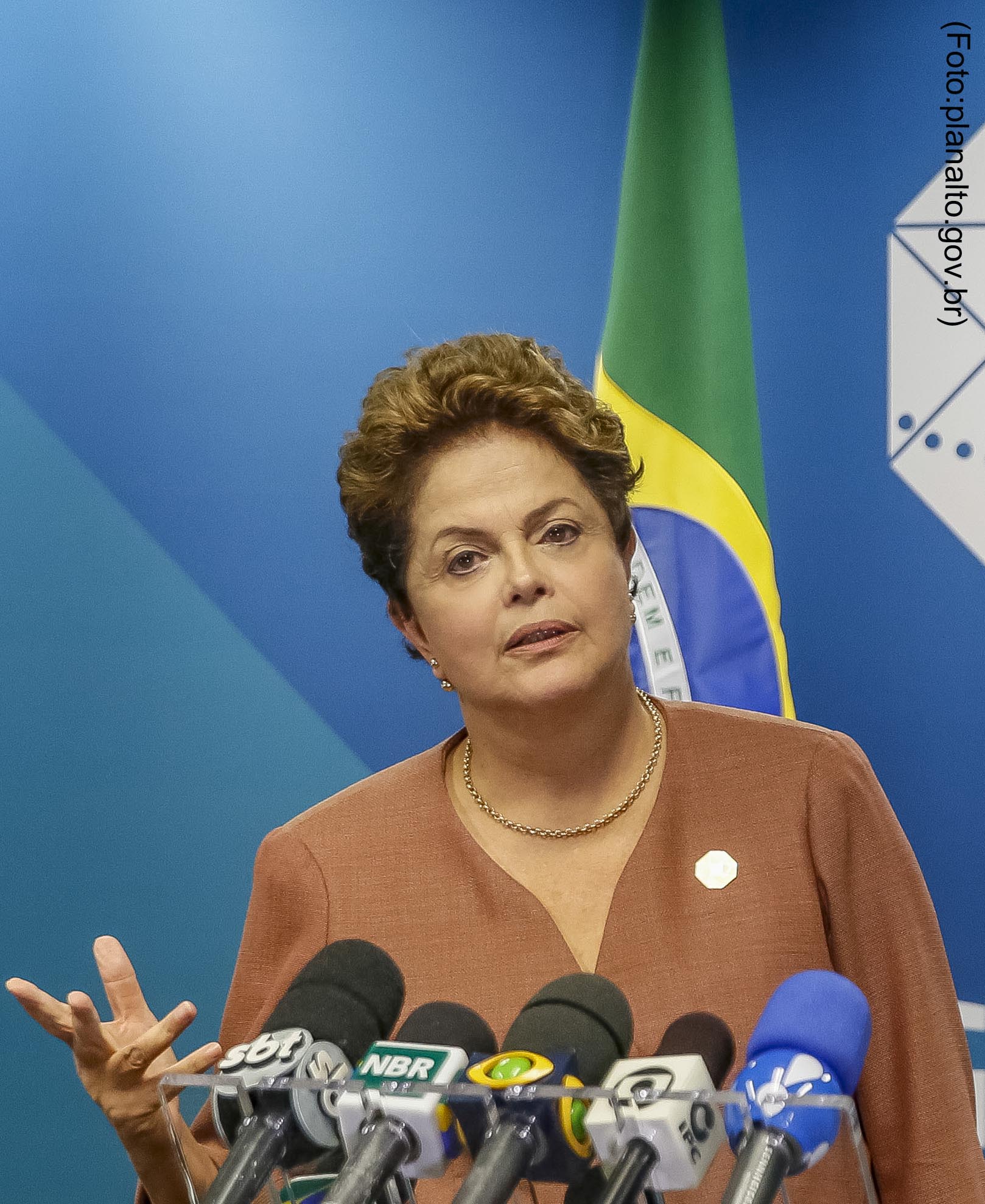 Dilma fala que manifestações devem ser recebidas com tranquilidade