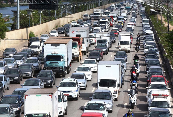 Intolerância cria clima de “nós contra eles” no trânsito