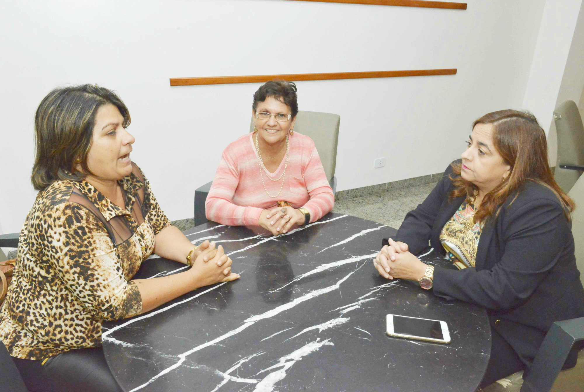 Deputada Eliane Pinheiro atendeu representantes comunitárias do Distrito Monte Alto