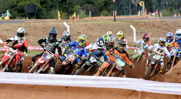 Confira galeria de fotos do Goiano de Motocross