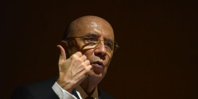 Crise pode atrasar reforma da Previdência, diz Meirelles a investidores