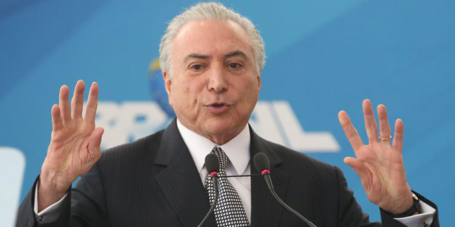 Temer vai licenciar 12 ministros para votar contra denúncia feita pela PGR