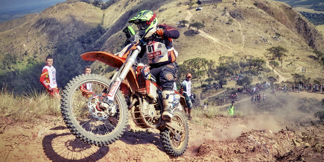 Emerson Loth busca vitória para o Team Rinaldi no Enduro das Neves