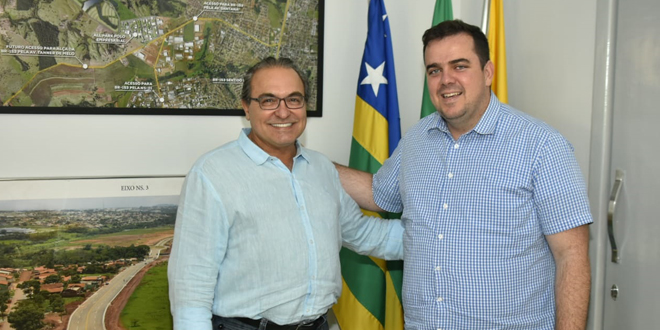 Gustavo Mendanha recebe a visita do prefeito de Trindade, Jânio Darrot