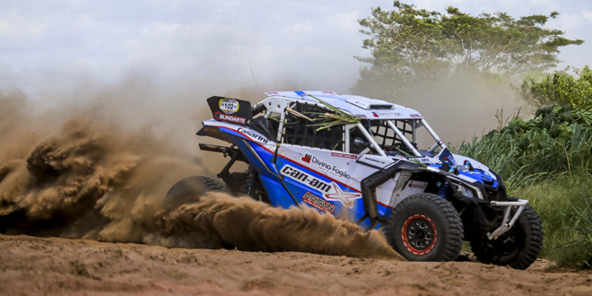 Rodrigo Varela defende a liderança do Brasileiro de Rally Baja em Lençóis Paulista (SP)