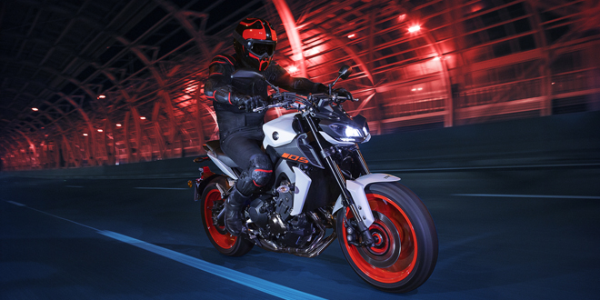 NOVA YAMAHA MT-09 INCRÍVEL PARA QUEM VÊ, MONSTRA PARA QUEM PILOTA