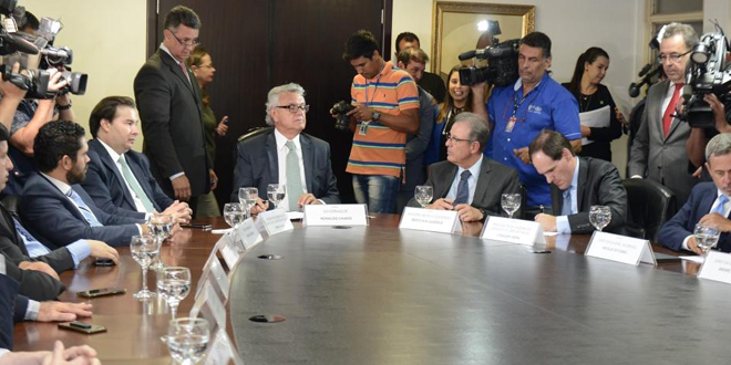 Lissauer participa de assinatura de termo de compromisso do Governo de Goiás com a empresa Enel