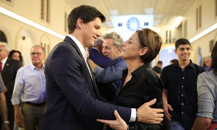 Saída de Ana Paula escancara crise interna no MDB e enfraquece projeto de Daniel Vilela